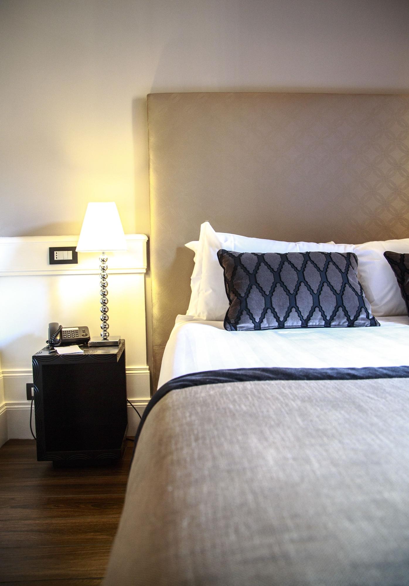 The Independent Suites Рим Экстерьер фото